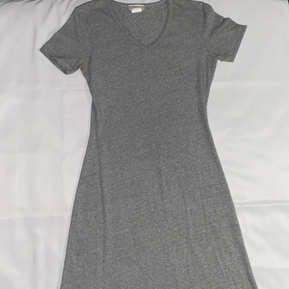 Coldwater Creek Short Sleeve V-Neck Gray Maxi Dress